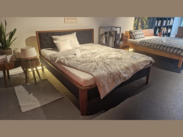 Das Bettgestell "Contessa" Design vereint mit Qualität 160..