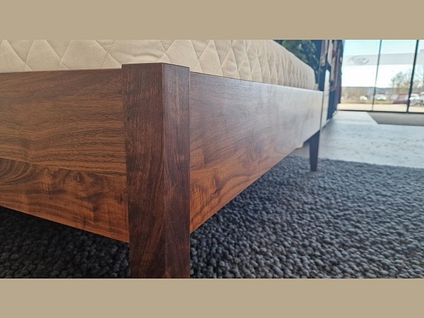 Bett „Kala“ – Einzelstück aus Ausstellung (Grenchen)