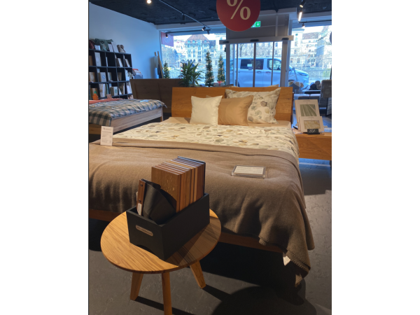 Holzmanufaktur Step-X Ausstellungsbett – Wildeiche gebürst..
